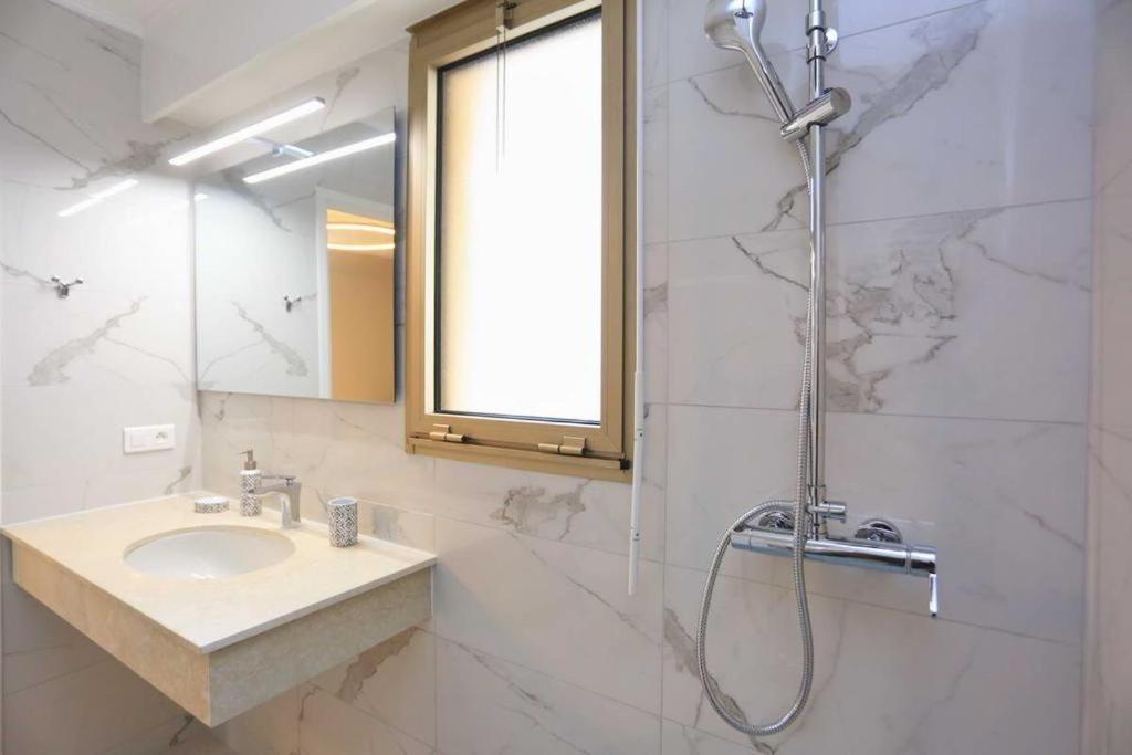 Luxe Gambetta - Sea View Apartment นีซ ภายนอก รูปภาพ